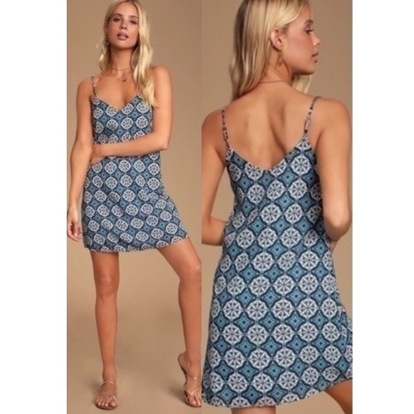 Lulu's Dresses & Skirts - Lulus Audrey Geometric Kaleidoscope Print Shift Mini Dress, Blue White - Size XL